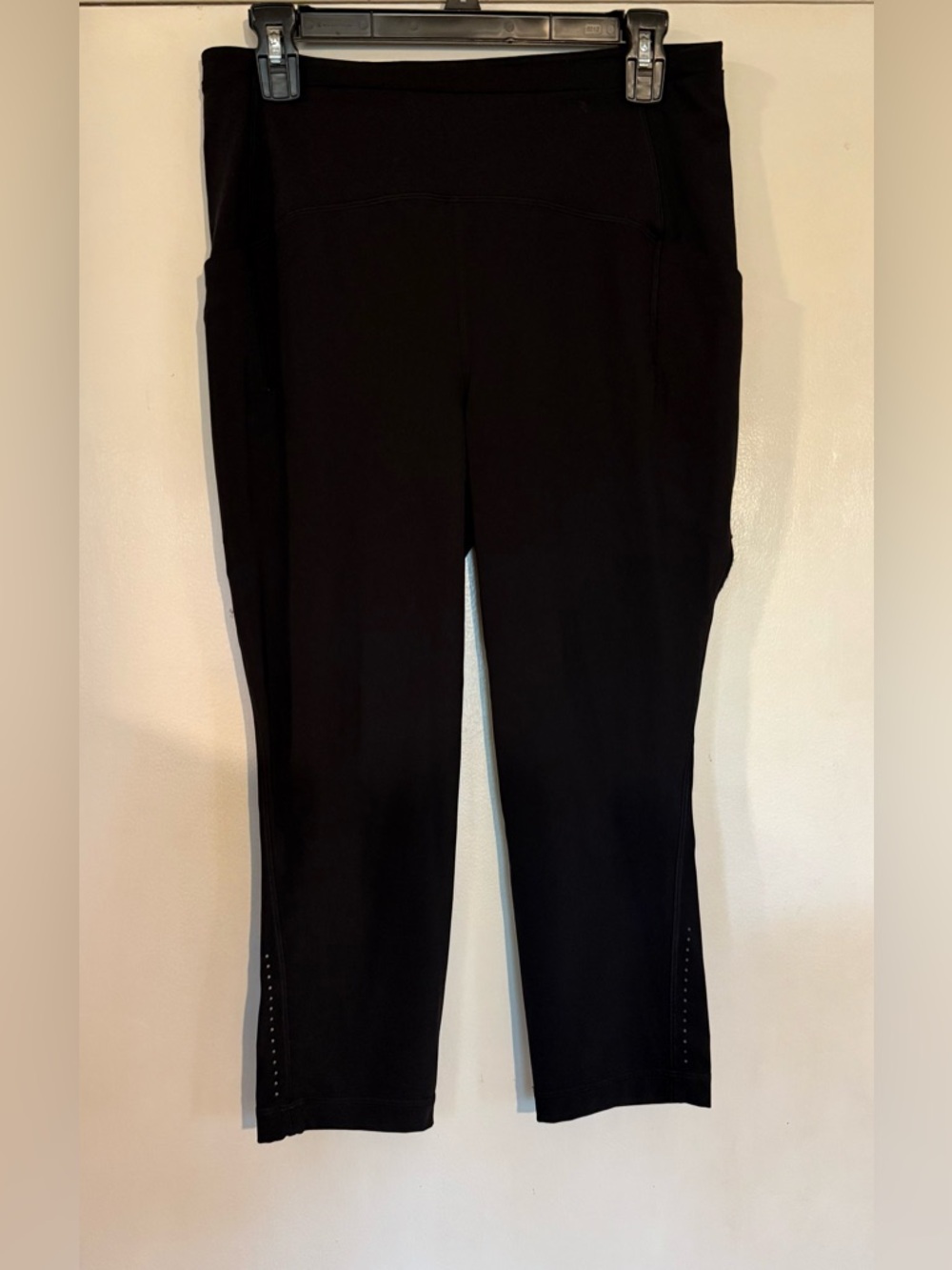 Black Lululemon Capri Leggings